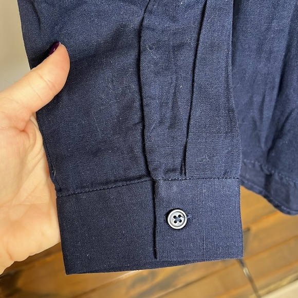 NWT Bass Navy Blue Linen Blend Button Down Floral Embroidered Top- S - Picture 5 of 7